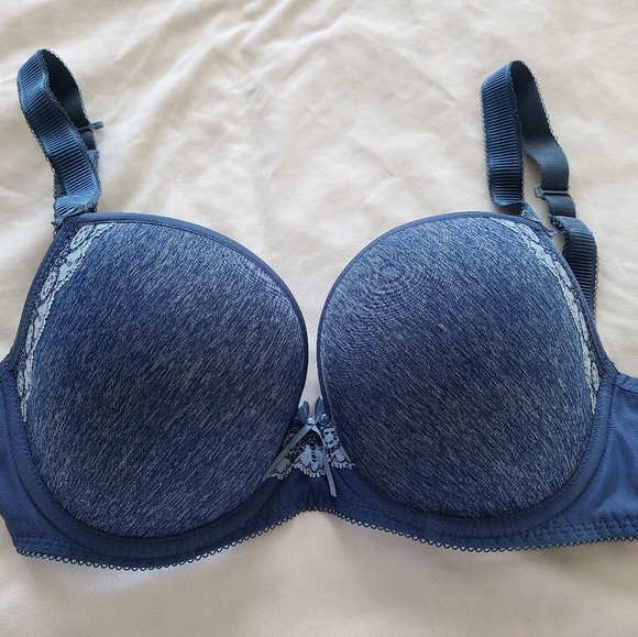 Freya CONVERTIBLE Underwired Moulded Plunge Bra (UK size: 30F) - Picture 2 of 11
